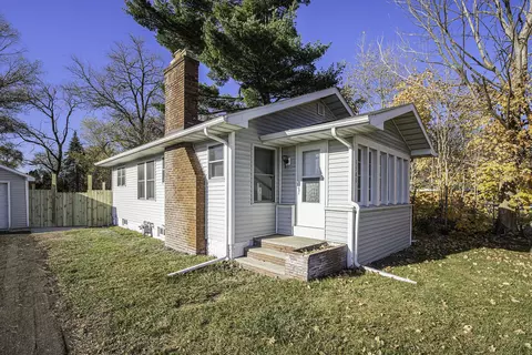 1540 Pipestone Rd, Benton Harbor, MI 49022