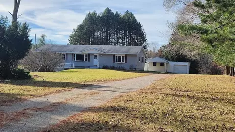 1895 N Littlefield Rd, Weidman, MI 48893