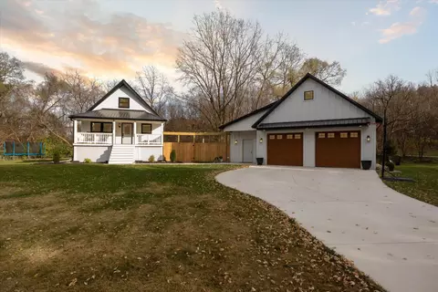 70033 Winding Pines Pkwy, Niles, MI 49120