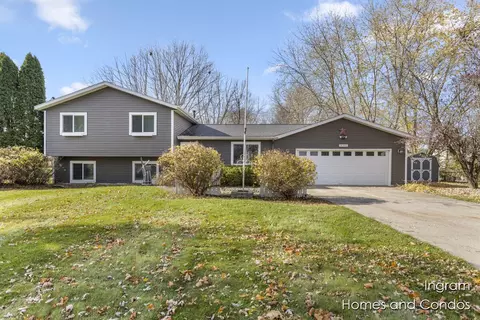 10995 52nd Ave, Allendale, MI 49401