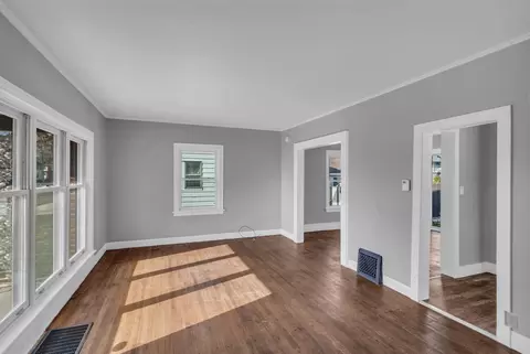 906 Union St, Jackson, MI 49203 photo 4