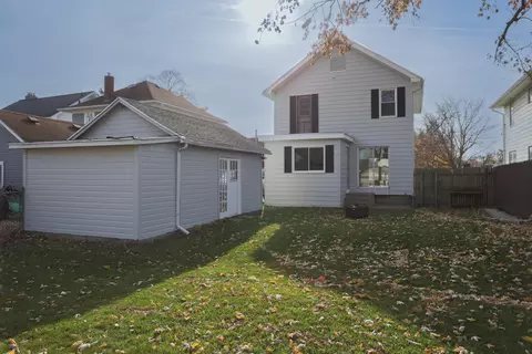 906 Union St, Jackson, MI 49203 photo 3