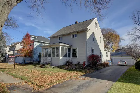 217 N Bowen St, Jackson, MI 49202