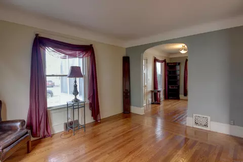 217 N Bowen St, Jackson, MI 49202 photo 9