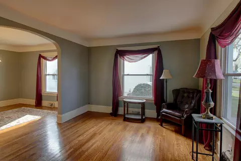 217 N Bowen St, Jackson, MI 49202 photo 7