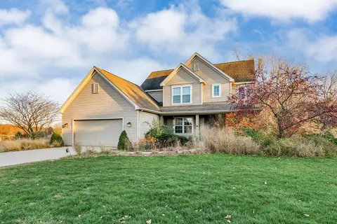 14167 Healy Dr, Delton, MI 49046