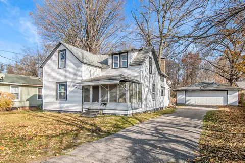 614 N Front St, Dowagiac, MI 49047