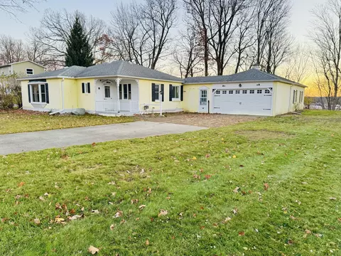 1031 Maynard Rd, Portland, MI 48875