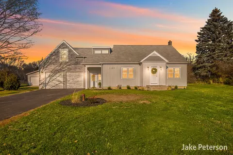 1403 Mcclelland St, Grandville, MI 49418