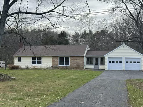 4750 Reynolds Rd, Jackson, MI 49201