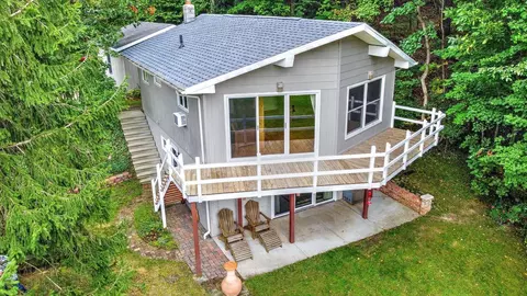 14756 Hideaway Dr, Vandalia, MI 49095