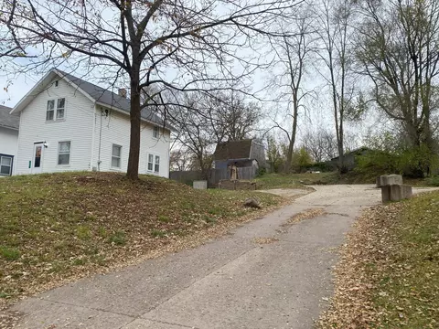 307 Watts St, Jackson, MI 49203 photo 2