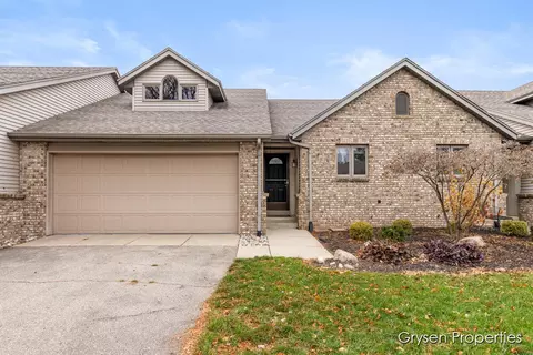 6355 Springmont Ct, Hudsonville, MI 49426