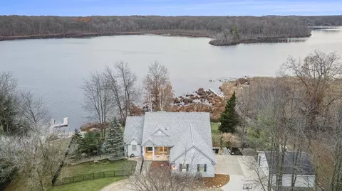 11321 Fair Lake Dr, Delton, MI 49046