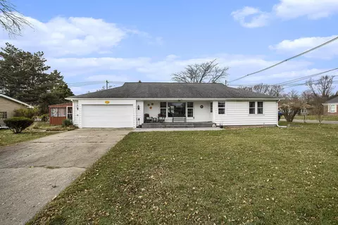 201 Maplecrest Ave, Sturgis, MI 49091