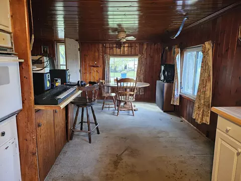 446 Sherman St, Bronson, MI 49028 photo 7