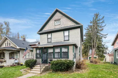 909 Clinton Ave, Kalamazoo, MI 49001