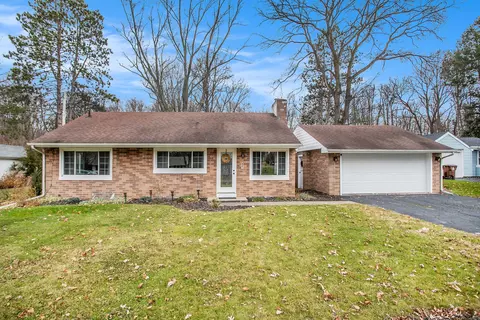 821 Jones St, Marshall, MI 49068