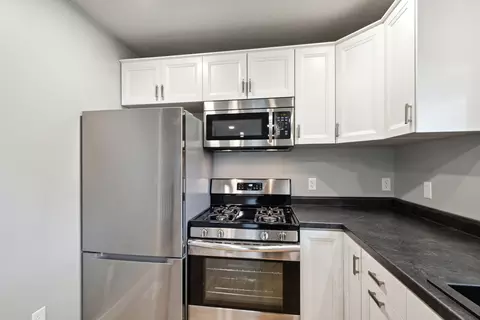 353 N 22nd St N, Springfield, MI 49037 photo 5