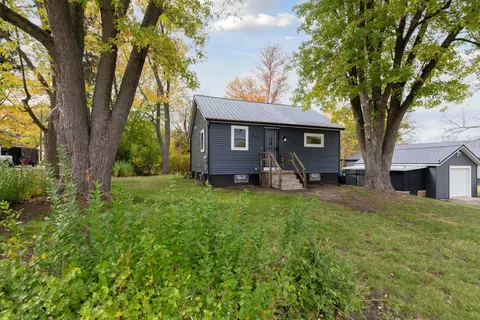 353 N 22nd St N, Springfield, MI 49037 photo 24