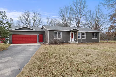 485 Engelaire Ct NW, Sparta, MI 49345