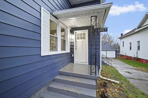 1427 Joy Ave, Jackson, MI 49203 photo 6