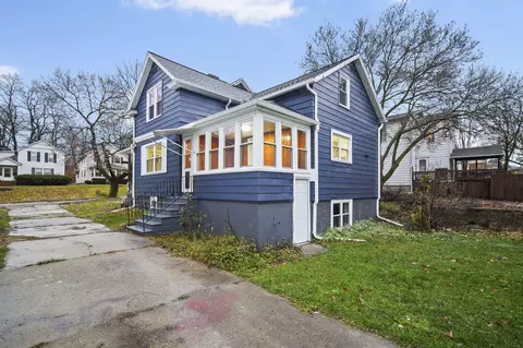 1427 Joy Ave, Jackson, MI 49203 photo 3