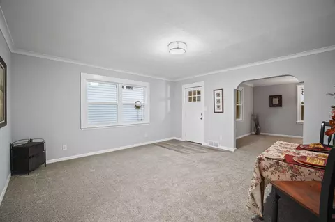 1427 Joy Ave, Jackson, MI 49203 photo 9