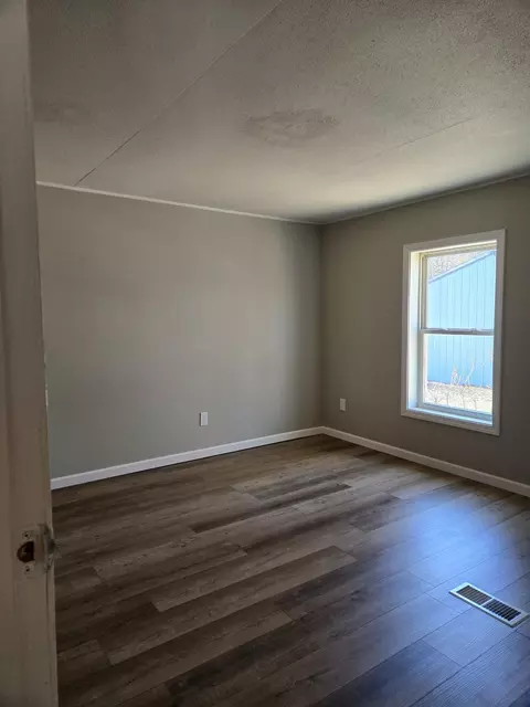 12445 Saddler Rd, Plainwell, MI 49080 photo 4