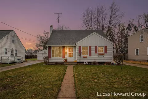 1341 Northlawn St NE, Grand Rapids, MI 49505
