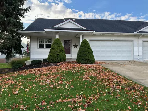 1384 E Pointe Rdg, Holland, MI 49423