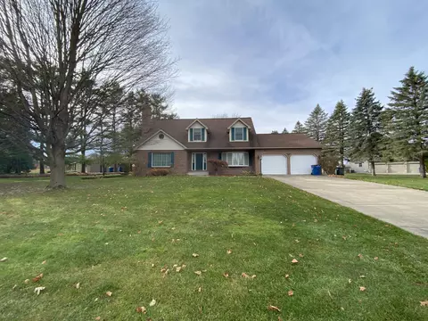 5835 Canton Dr, Kalamazoo, MI 49004