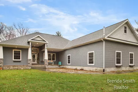 1452 Simonelli Rd, Muskegon, MI 49445