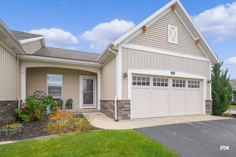 856 S Center Park Dr SW #26, Byron Center, MI 49315