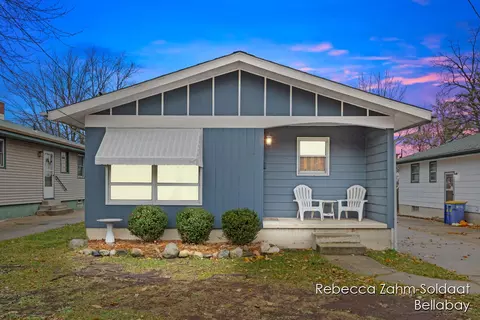 970 Calvary Ave NW, Grand Rapids, MI 49504