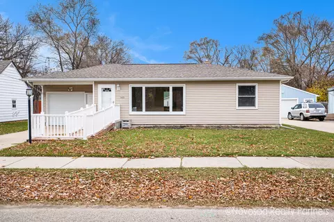 143 Montebello St SE, Kentwood, MI 49548