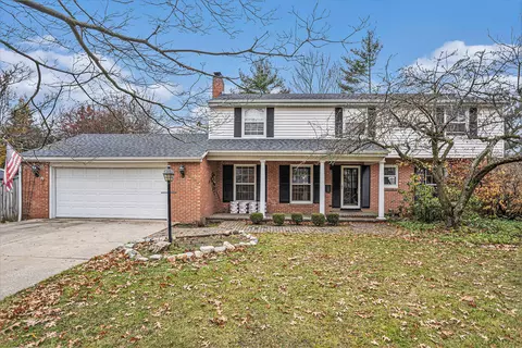 2608 Lomond Dr, Kalamazoo, MI 49008