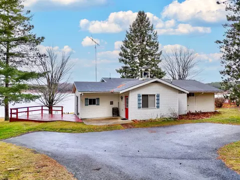 347 N 27 14 Rd, Cadillac, MI 49601