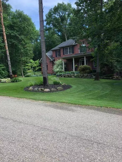 7012 Sanctuary Dr, Jackson, MI 49201 photo 2