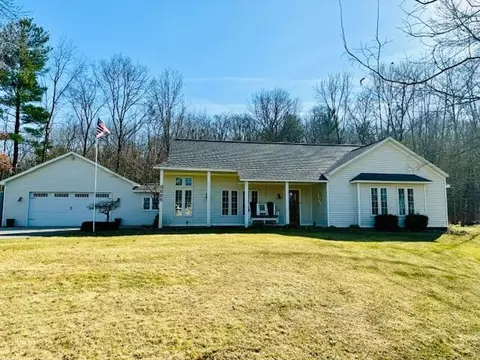3626 Bayview Dr, Allegan, MI 49010