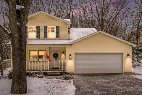 8960 Hathaway Rd, Kalamazoo, MI 49009