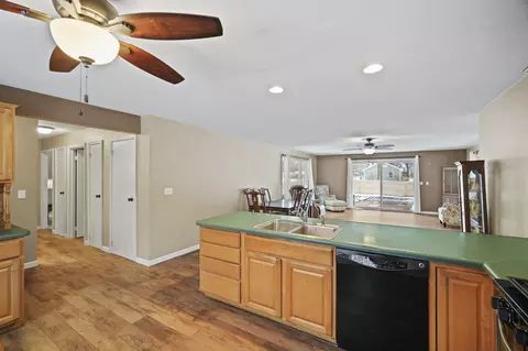 1100 Herbert J Ave, Jackson, MI 49202 photo 4