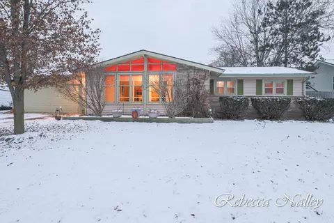 720 E Grant St, Hastings, MI 49058