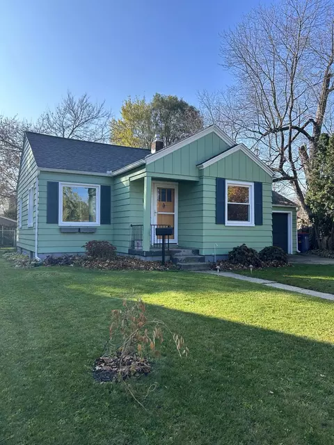 812 Ottillia St SE, Grand Rapids, MI 49507