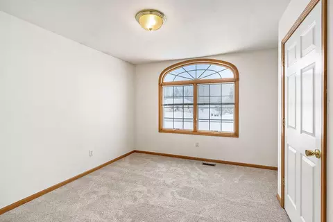 1013 Taylor Dr, Plainwell, MI 49080 photo 13