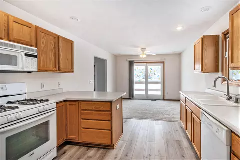 1013 Taylor Dr, Plainwell, MI 49080 photo 9