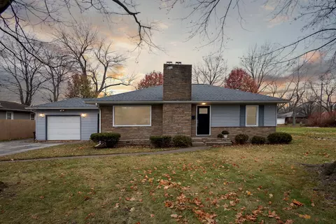 1636 Pearl St, Benton Harbor, MI 49022