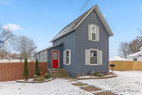 120 Maple St, Sparta, MI 49345