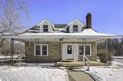 57409 N Main St, Three Rivers, MI 49093