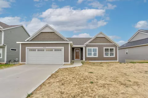 3879 Elderberry Dr, Holland, MI 49424